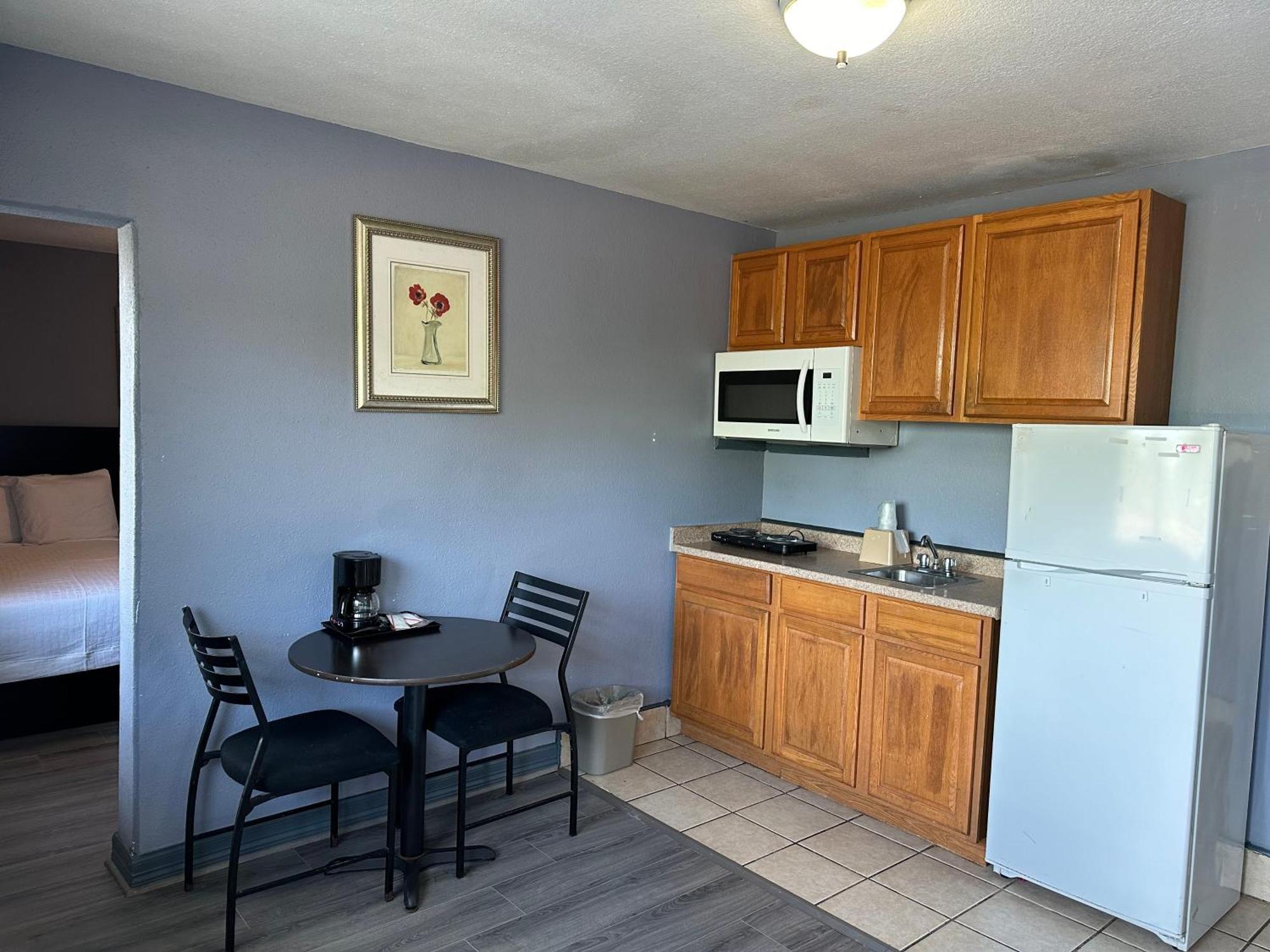 Americas Best Value Inn And Suites Groves Exteriér fotografie