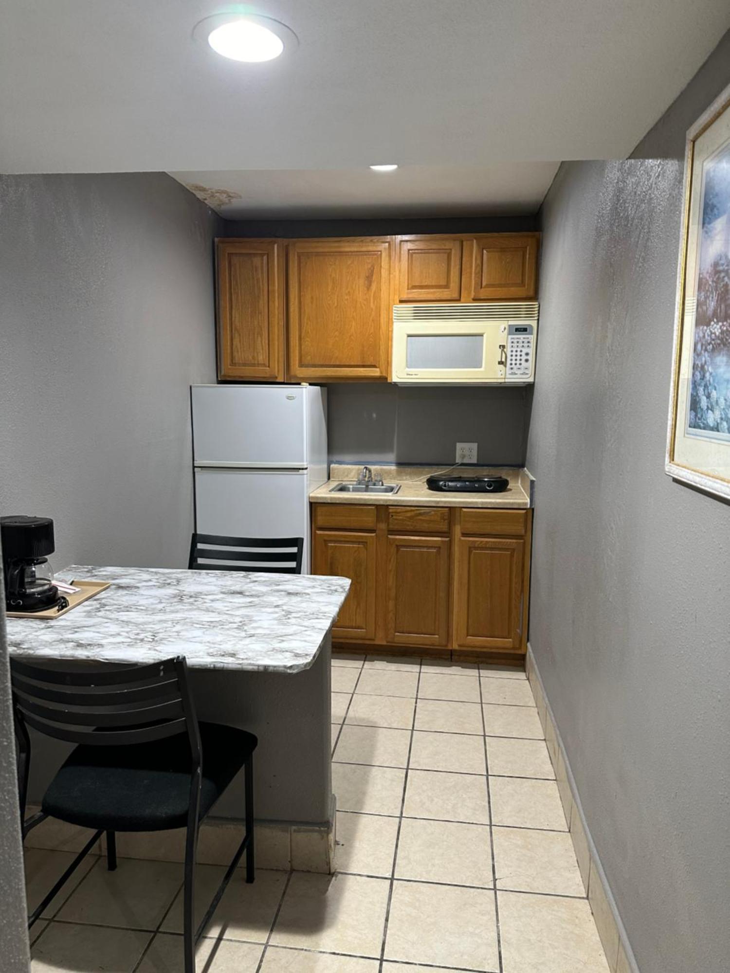 Americas Best Value Inn And Suites Groves Exteriér fotografie