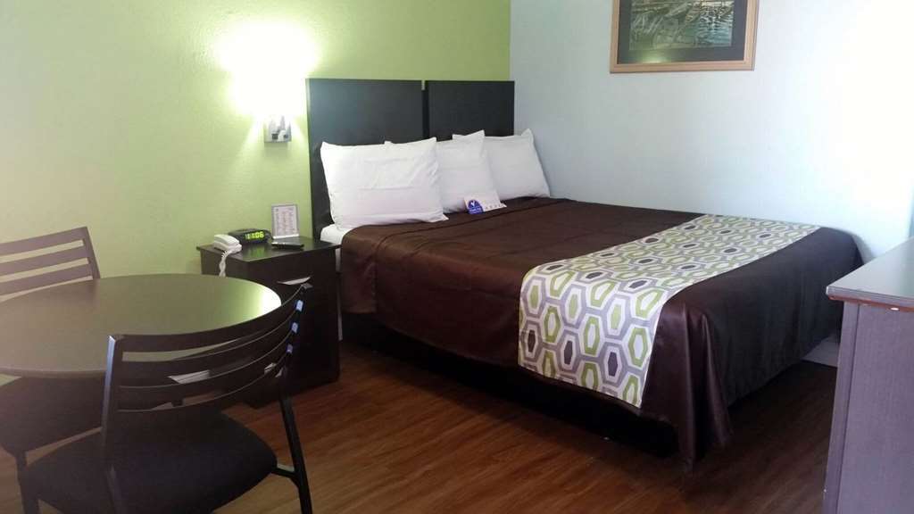 Americas Best Value Inn And Suites Groves Pokoj fotografie