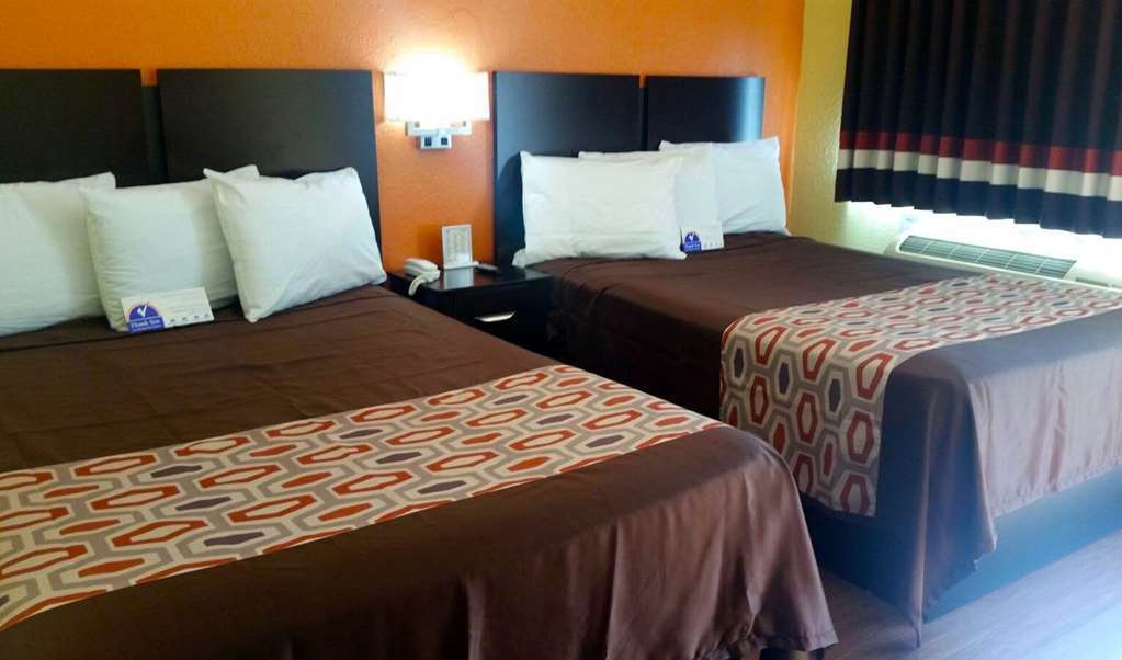 Americas Best Value Inn And Suites Groves Pokoj fotografie