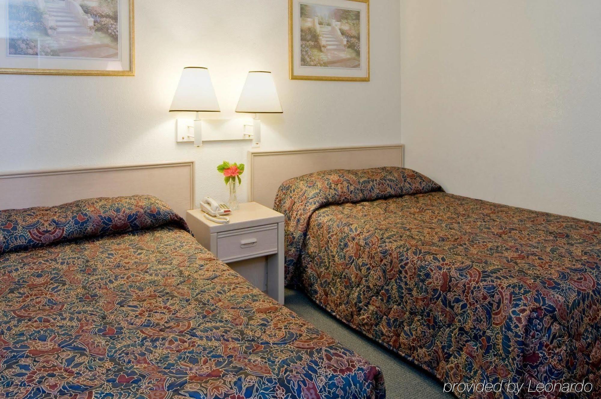 Americas Best Value Inn And Suites Groves Pokoj fotografie